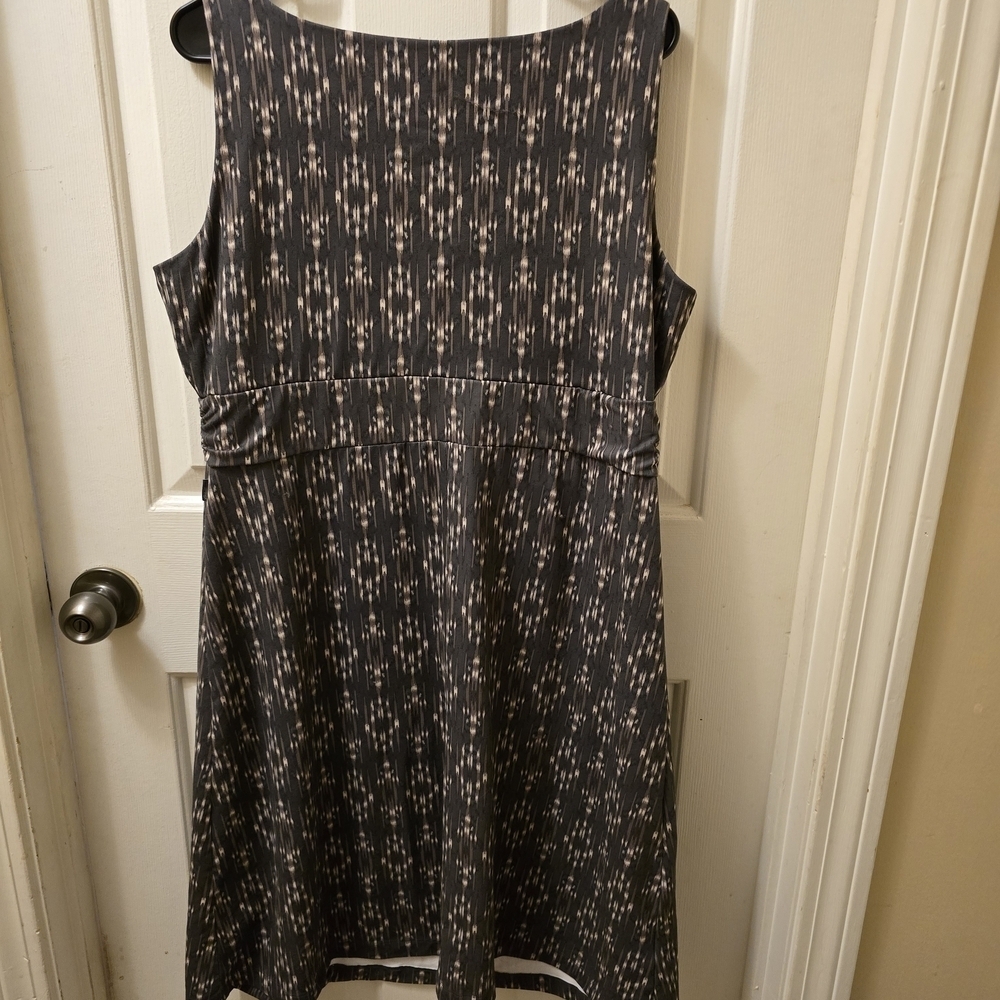 Eddie Bauer Black and Cream Patterned Midi Dress - Picture 4 of 4